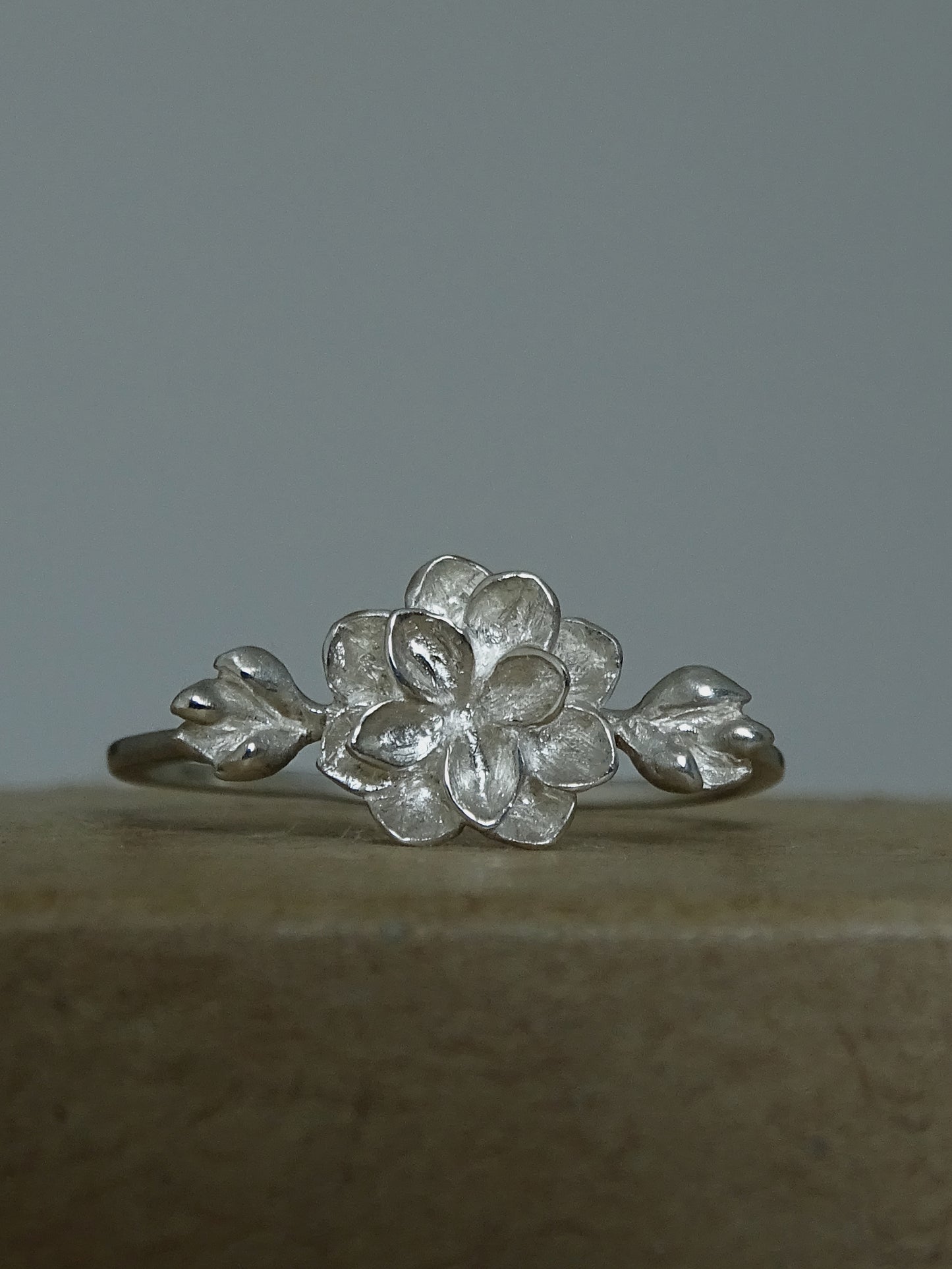 Jasmine Ring ∙ Silver ∙ Resizable