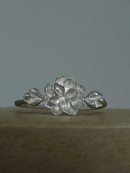 Jasmine Ring ∙ Silver ∙ Resizable