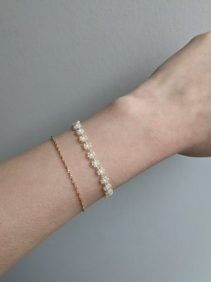 Tiny Flower Bracelet ∙ Morning Air
