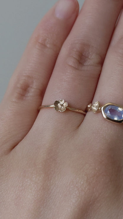 Mini Blossom Ring