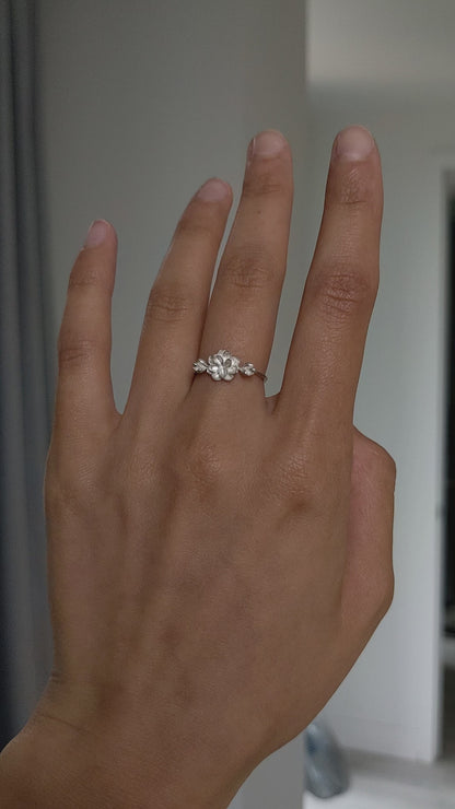 Jasmine Ring ∙ Silver ∙ Resizable