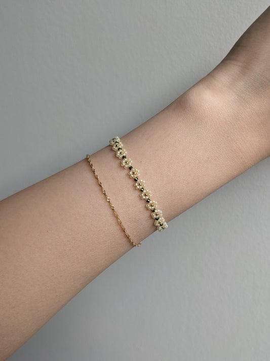 Tiny Flower Bracelet ∙ Tea Flower